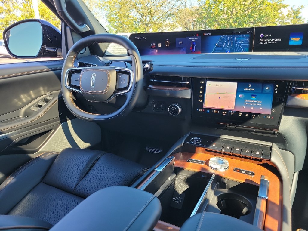 New 2027 Lincoln Navigator L Black Label AWD/4WD image 13