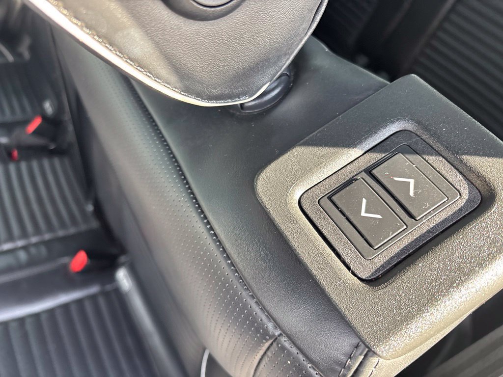 Used 2020 Land Rover Discovery HSE AWD/4WD image 35