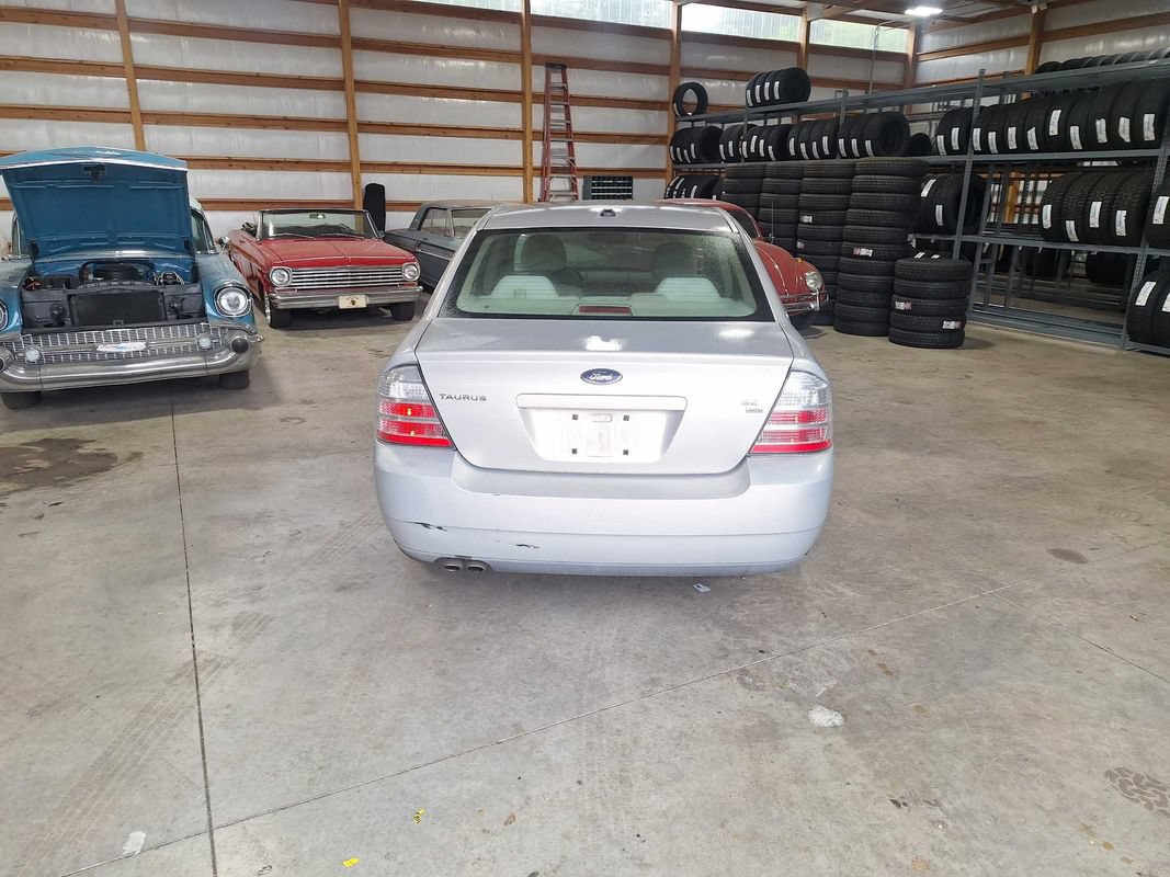 Used 2009 Ford Taurus SEL AWD/4WD image 4