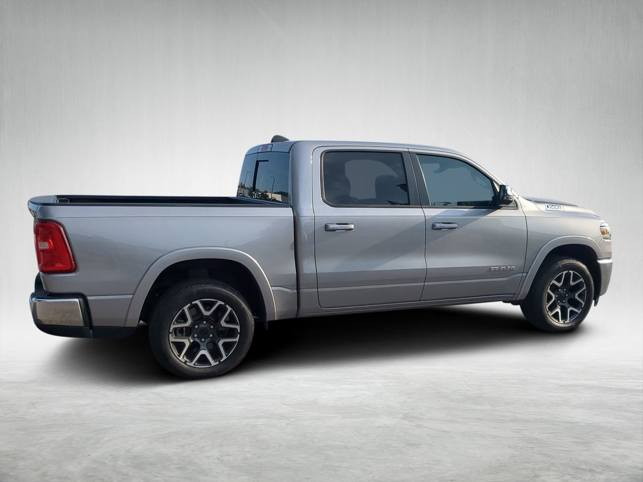 Used 2025 RAM 1500 Laramie image 3