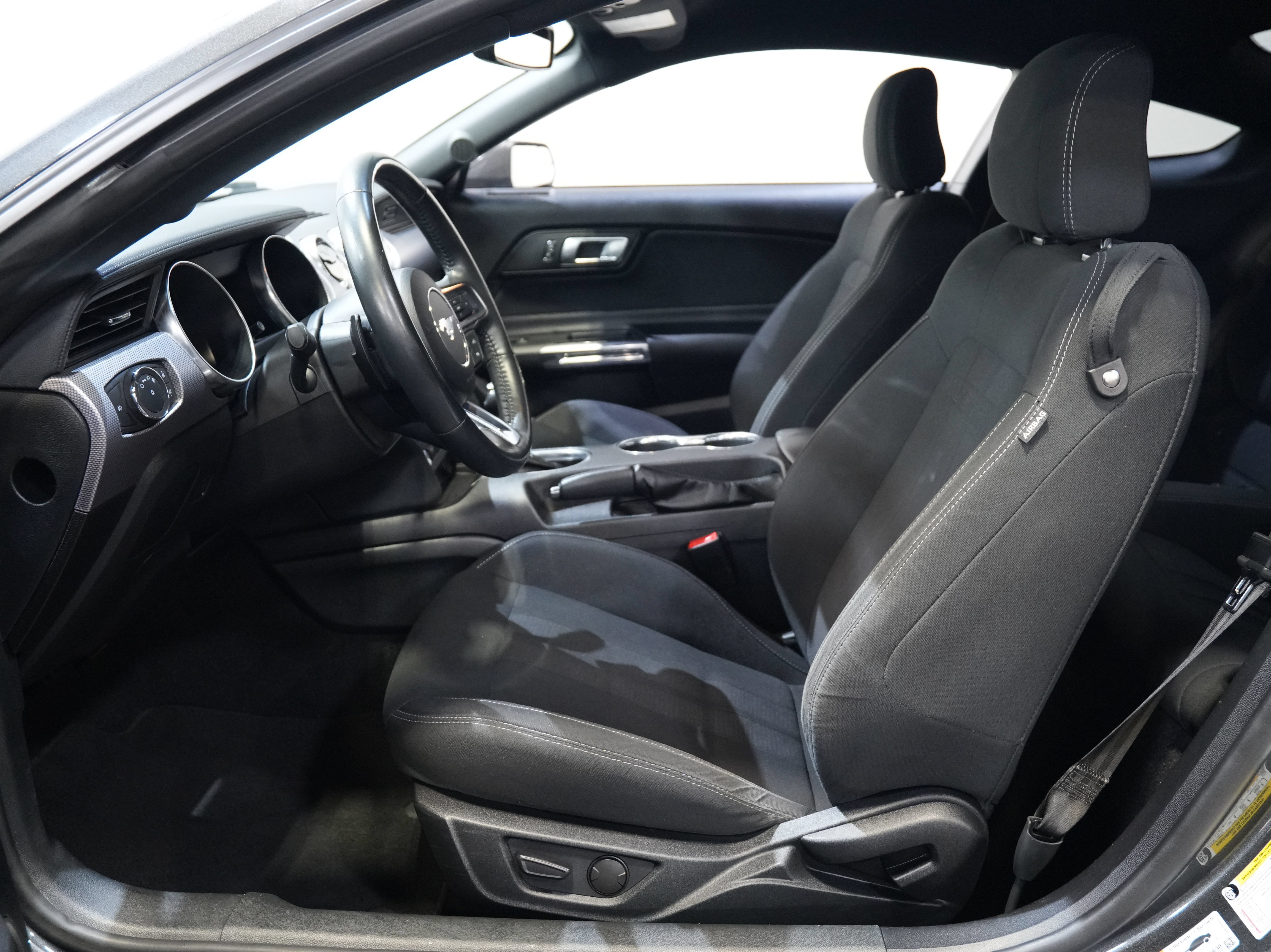 Used 2020 Ford Mustang GT RWD image 26