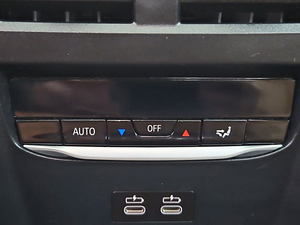 Used 2023 BMW 330i xDrive Sedan w/ Driving Assistance Package AWD/4WD image 35