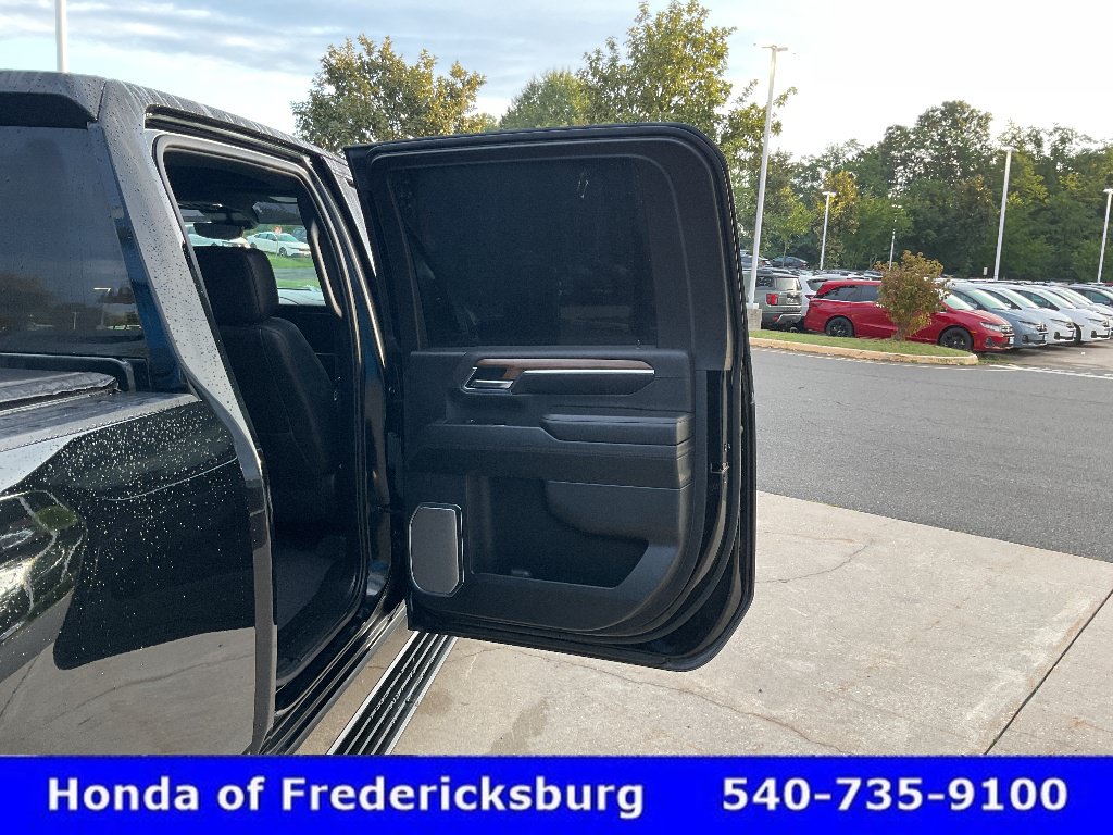 Used 2024 Chevrolet Silverado 2500 High Country w/ Midnight Edition AWD/4WD image 21