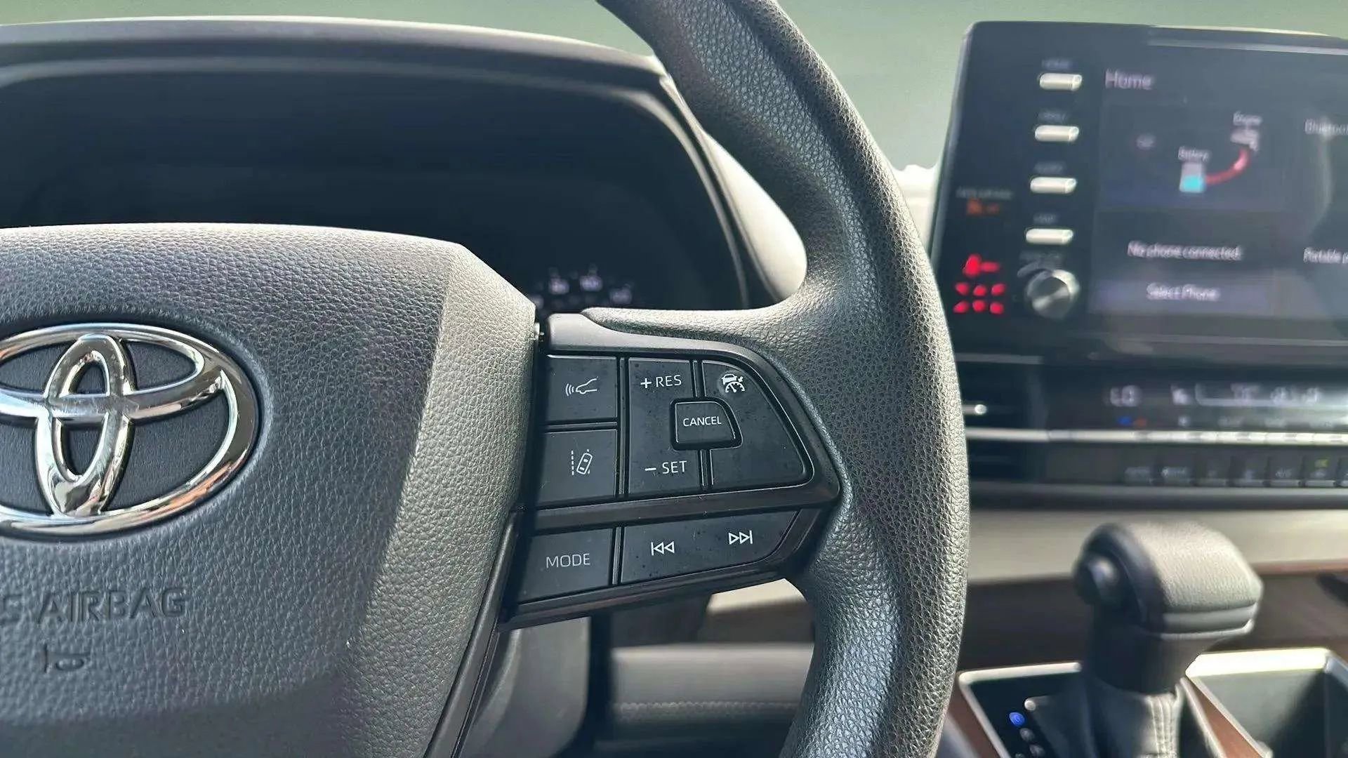 Used 2022 Toyota Sienna LE image 29