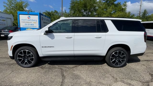 New 2026 Chevrolet Suburban RST w/ Comfort Package AWD/4WD image 7