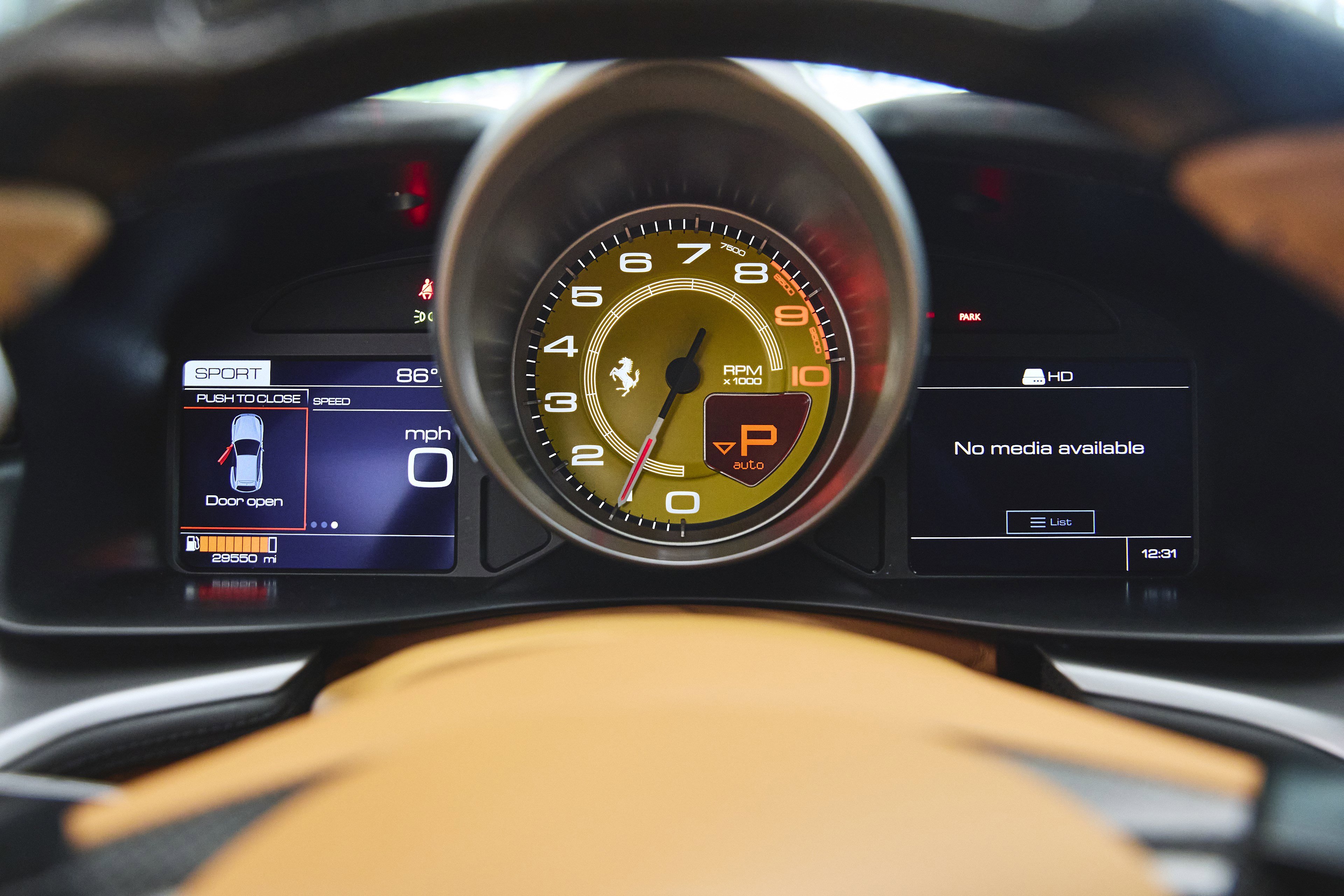 Used 2018 Ferrari GTC4Lusso image 19