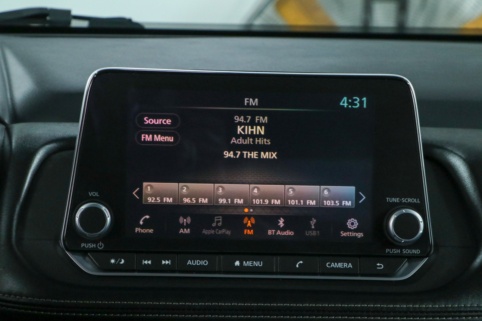 Used 2024 Nissan Rogue SV FWD image 19
