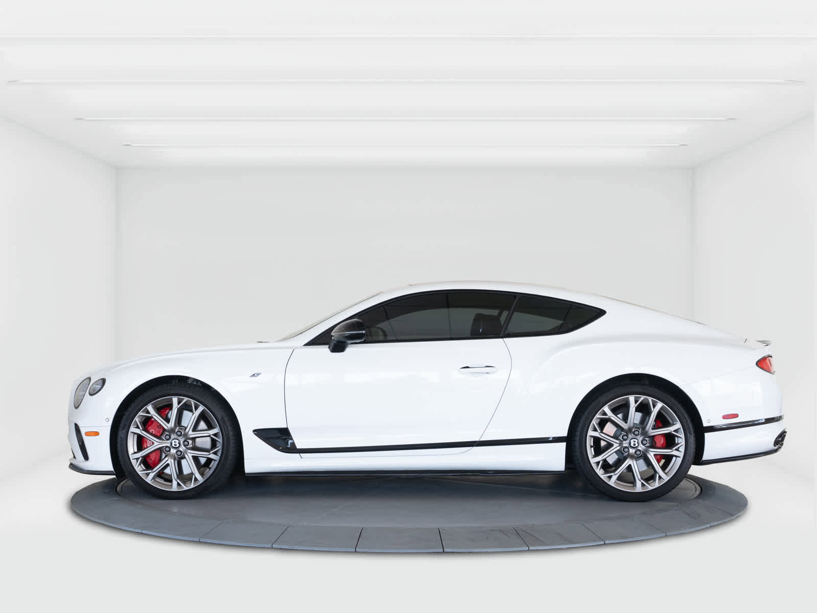 Used 2023 Bentley Continental GT S image 2