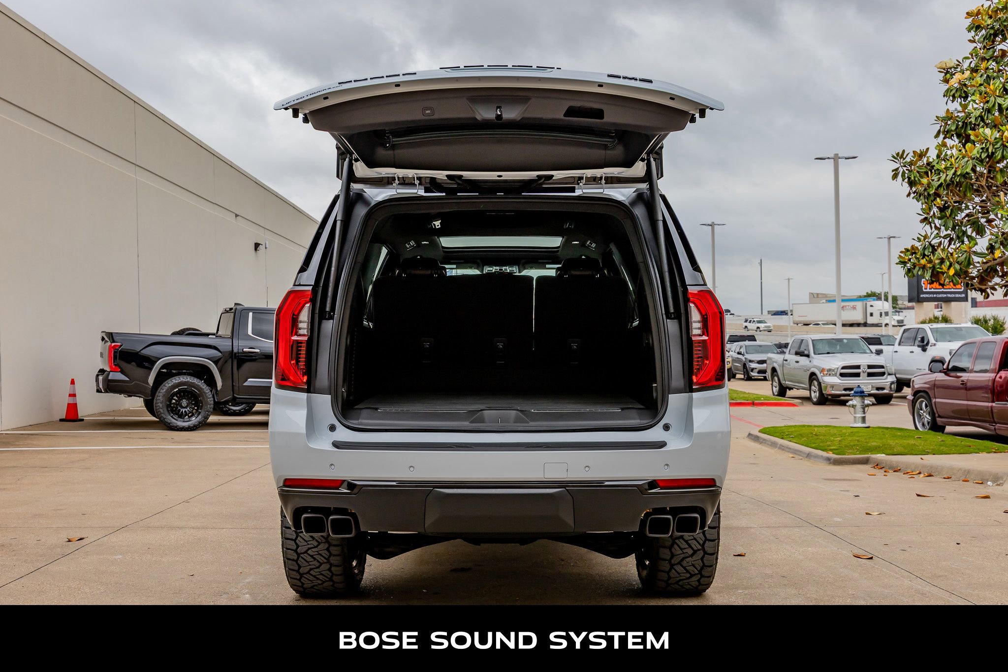 Used 2026 GMC Yukon XL Denali Ultimate AWD/4WD image 9