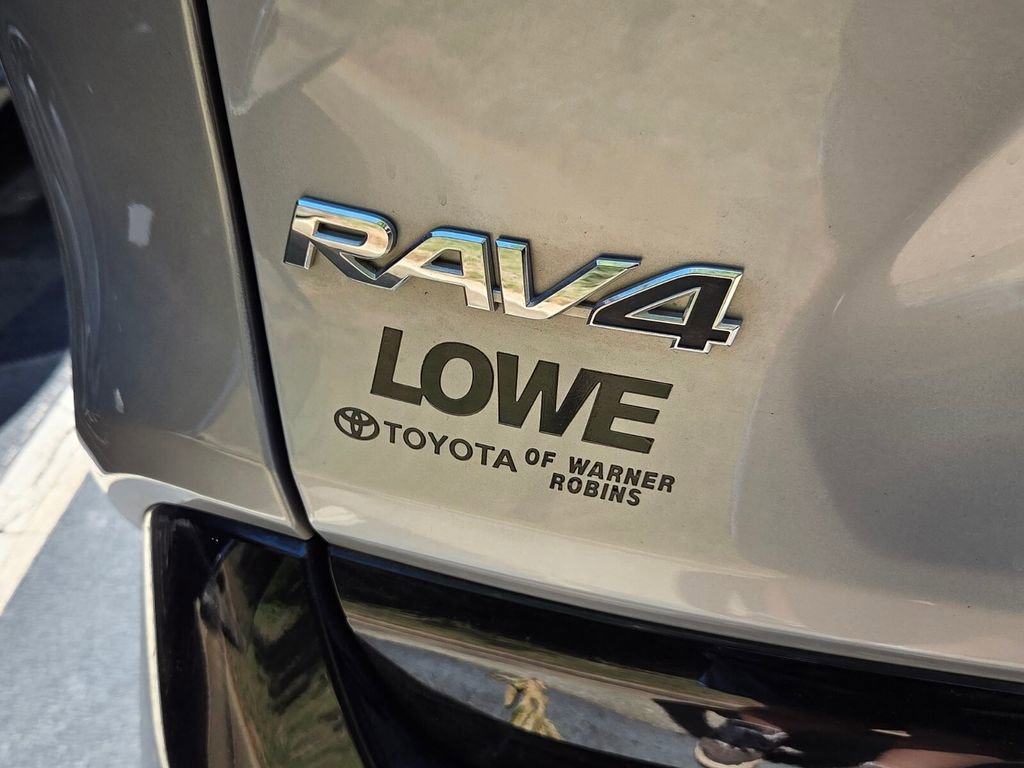 Used 2024 Toyota RAV4 XSE AWD/4WD image 10