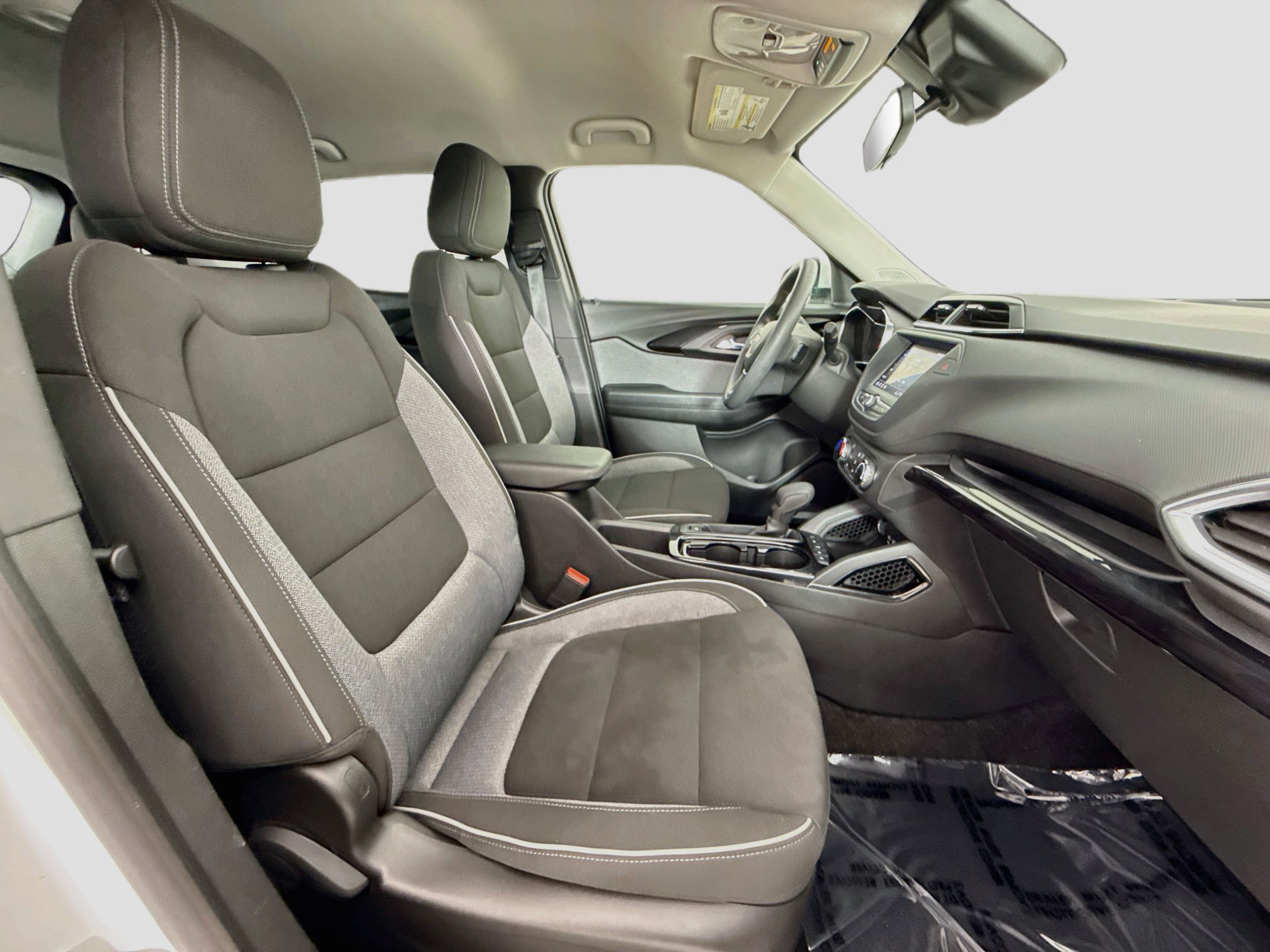 Used 2023 Chevrolet TrailBlazer LT FWD image 28