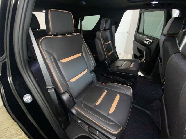 Used 2023 GMC Yukon AT4 w/ AT4 Premium Package AWD/4WD image 10