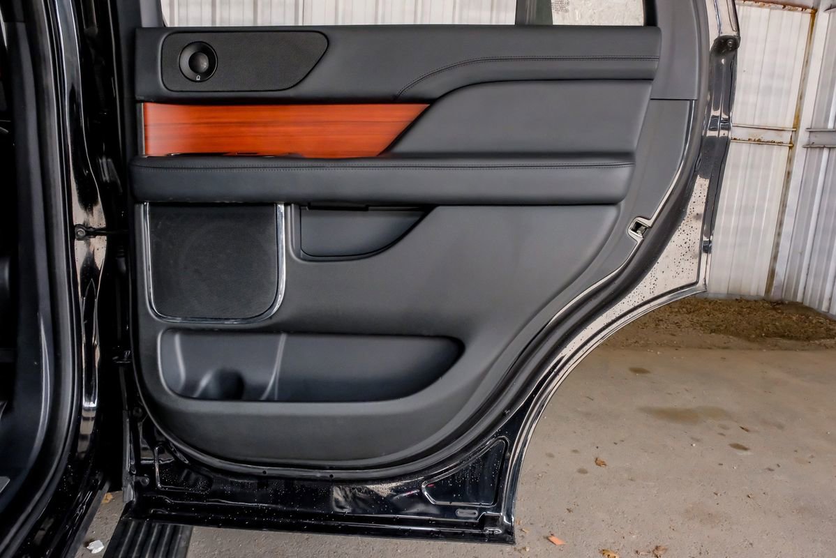 Used 2024 Lincoln Navigator Reserve AWD/4WD image 47