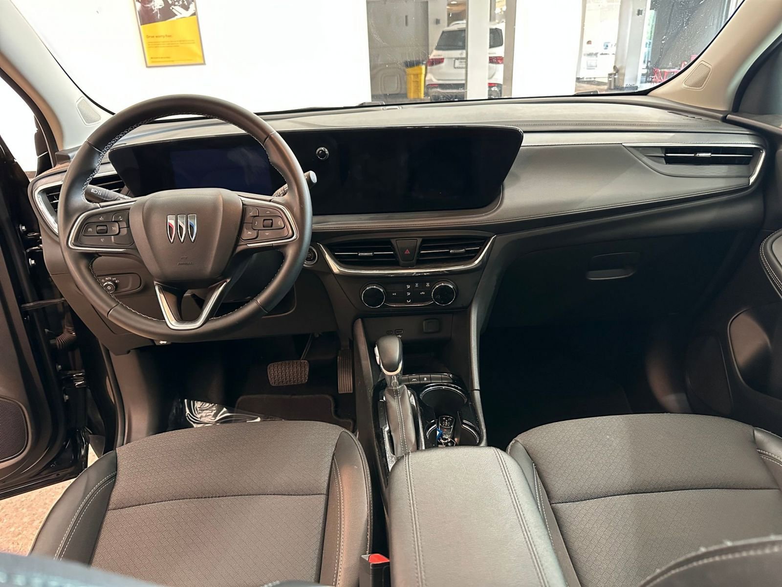 Used 2025 Buick Encore GX Preferred FWD image 32