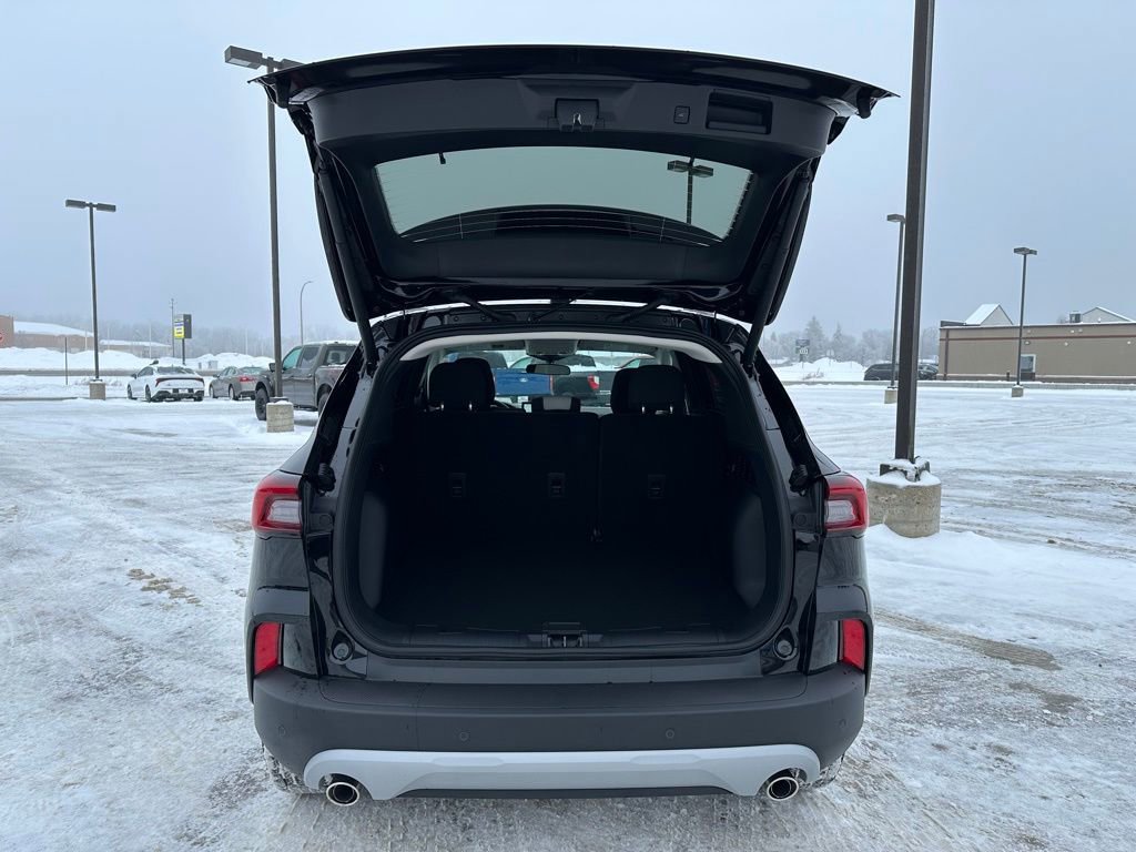 New 2026 Ford Escape Active w/ Active Premium Tech Pack AWD/4WD image 8