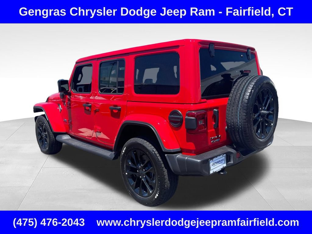 Certified 2025 Jeep Wrangler Unlimited Sahara AWD/4WD image 5