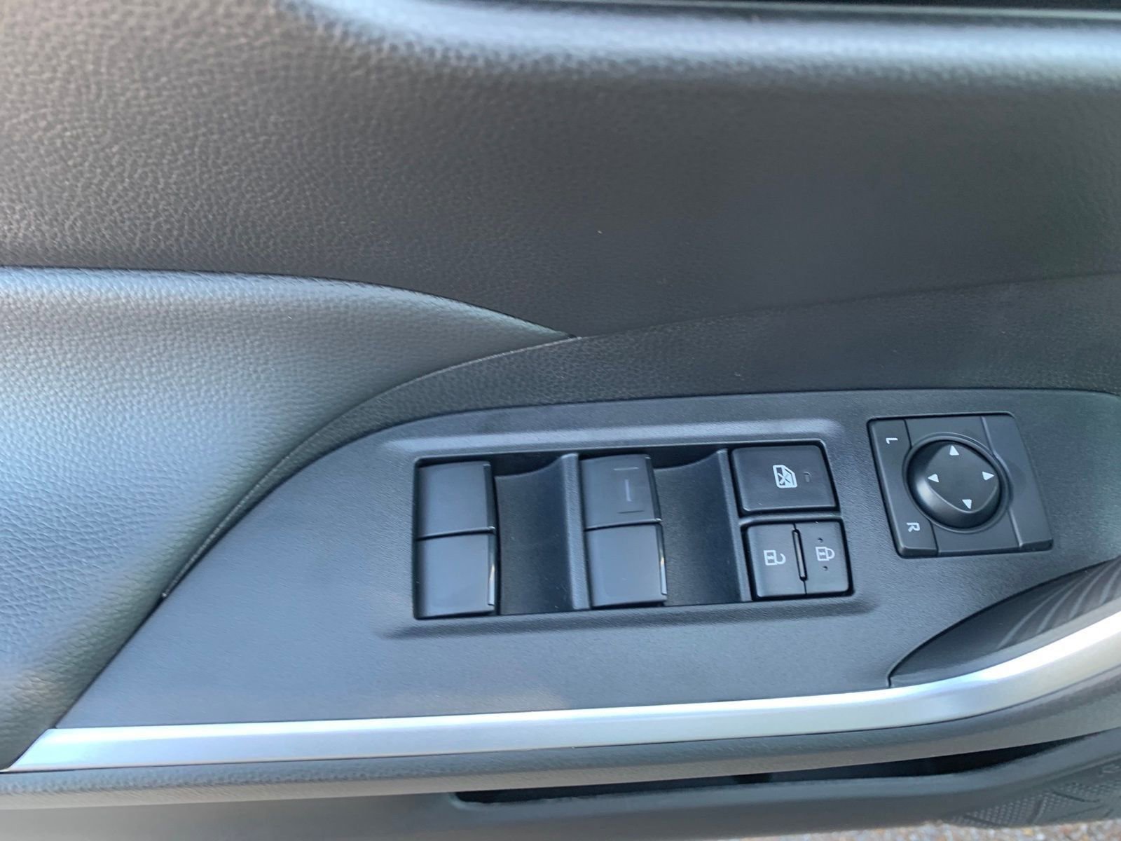 New 2025 Toyota RAV4 LE image 12