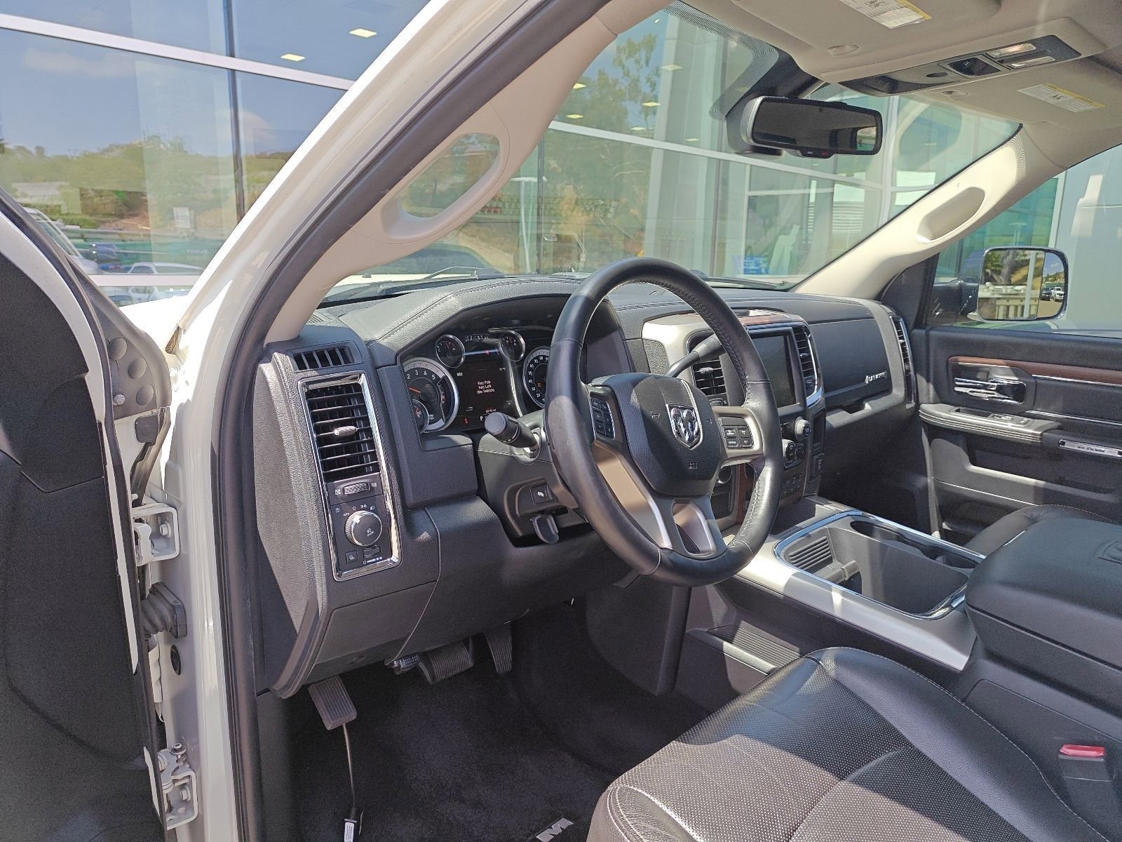 Used 2016 RAM 2500 Laramie w/ Snow Chief Group AWD/4WD image 5