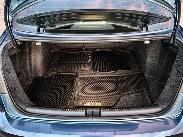 Used 2017 Volkswagen Jetta SE image 20