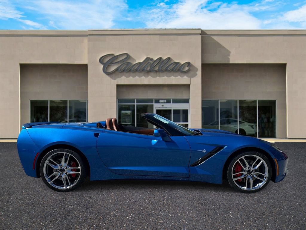 Used 2014 Chevrolet Corvette Stingray Convertible w/ 3LT Preferred Equipment Group RWD image 2