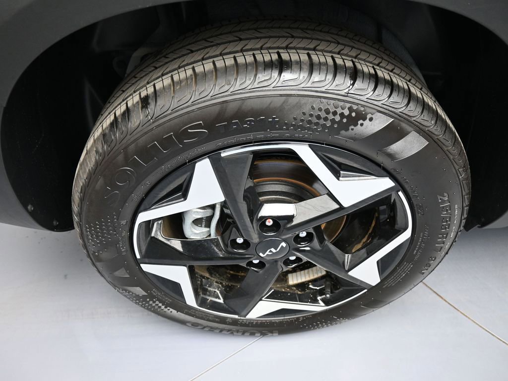 New 2025 Kia Seltos S image 12