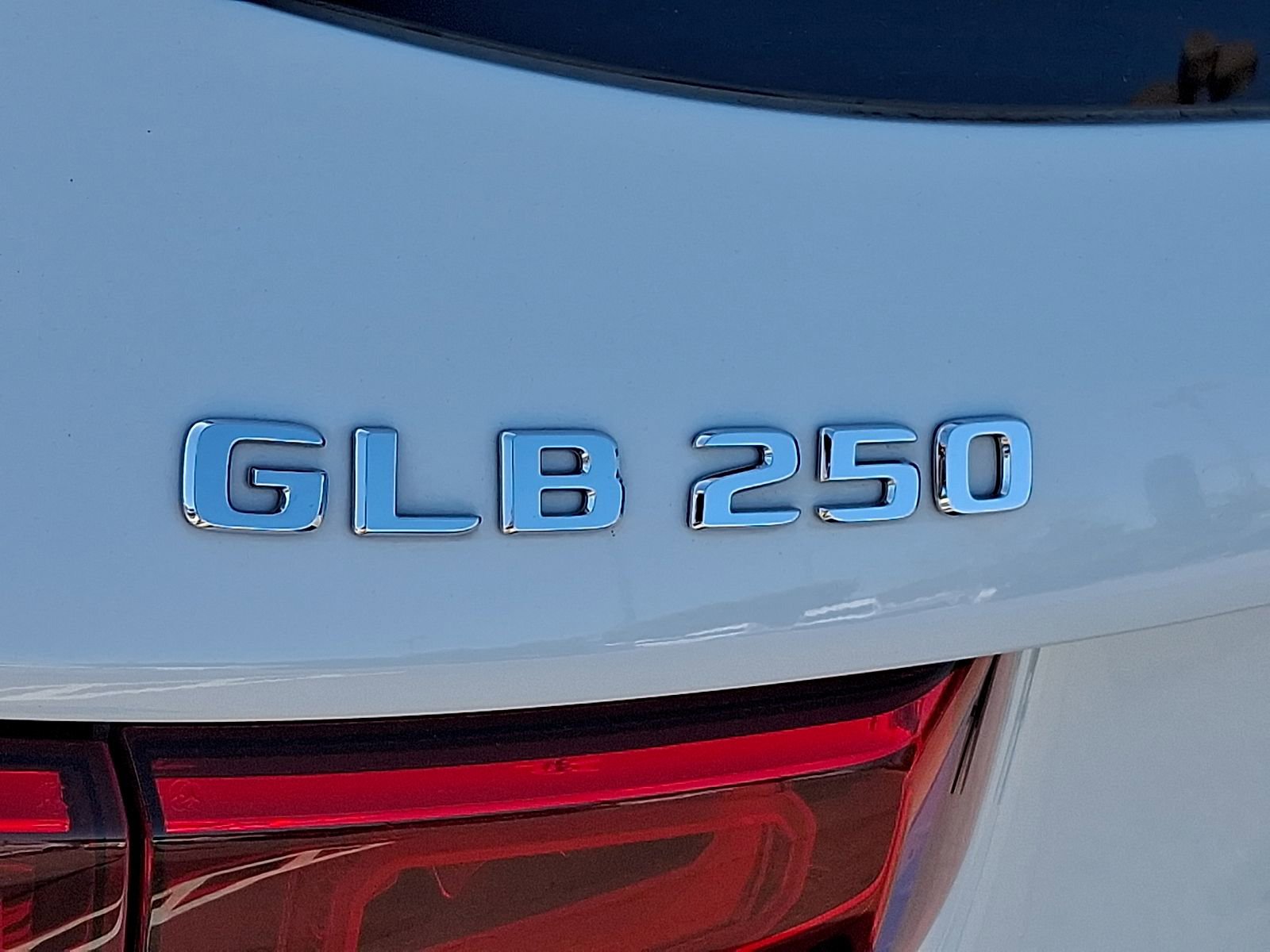 Certified 2021 Mercedes-Benz GLB 250 4MATIC image 34