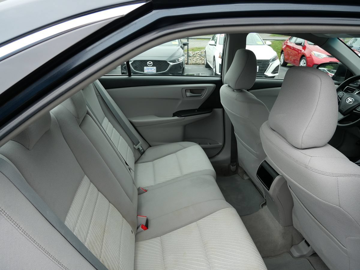 Used 2015 Toyota Camry LE FWD image 27