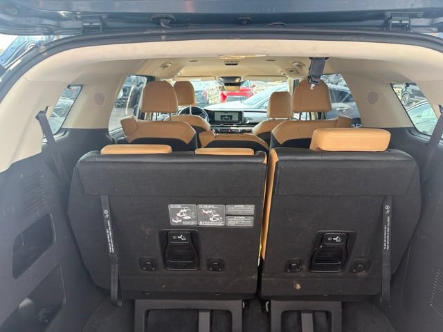 Used 2022 Kia Carnival EX FWD image 8