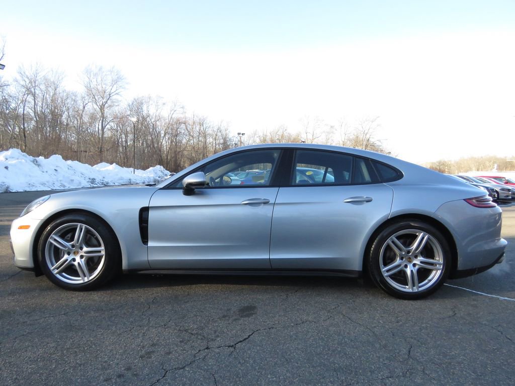 Used 2018 Porsche Panamera 4 image 8