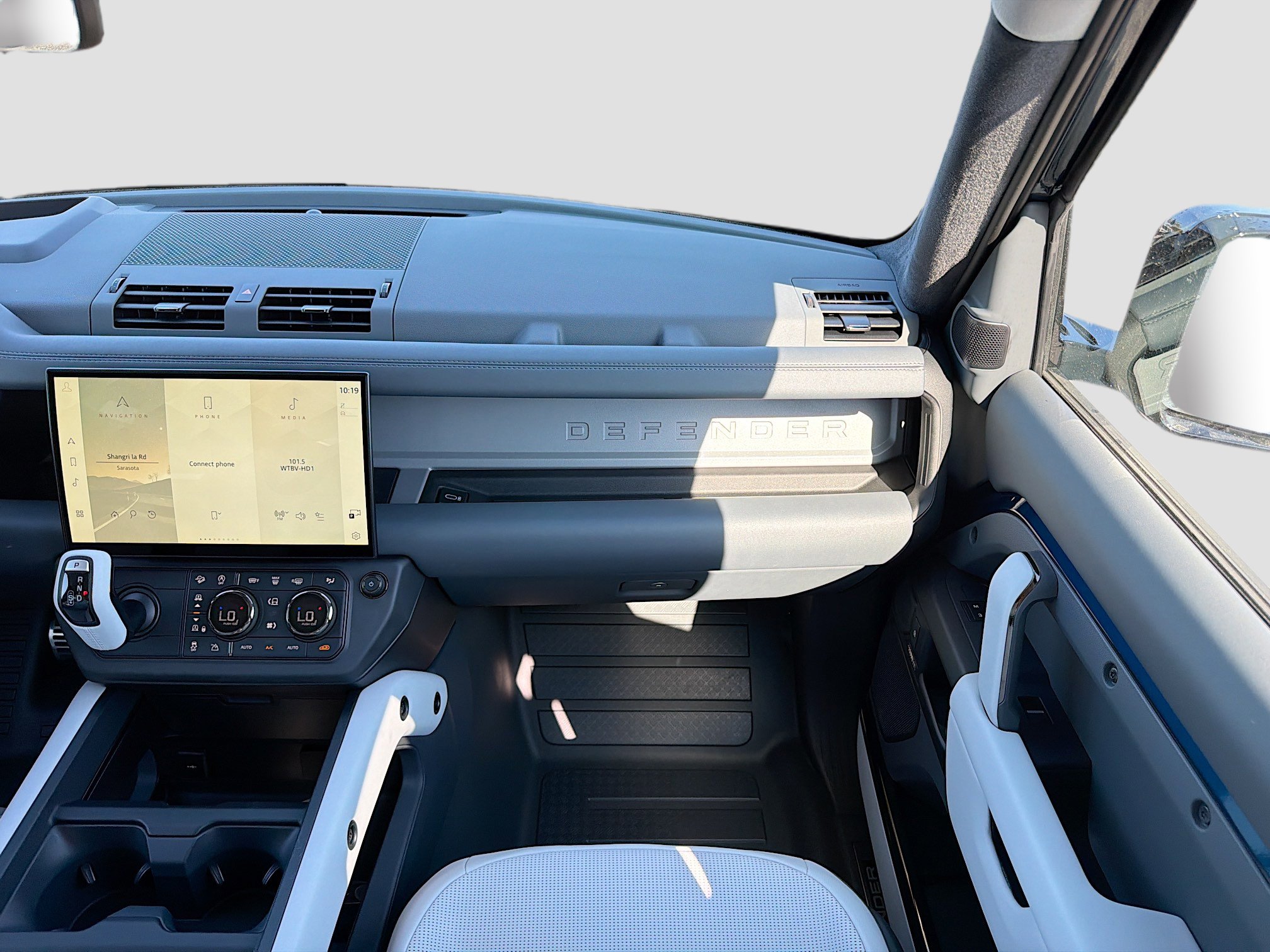 New 2026 Land Rover Defender 110 OCTA image 18