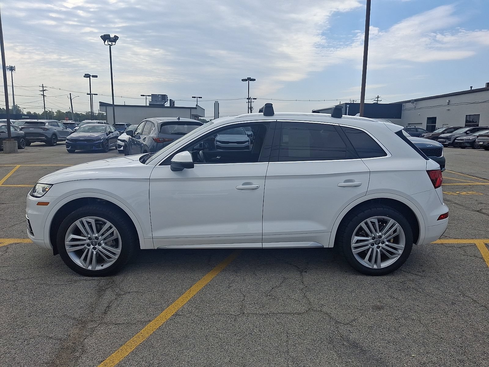 Used 2020 Audi Q5 2.0T Premium Plus w/ Premium Plus Package AWD/4WD image 5
