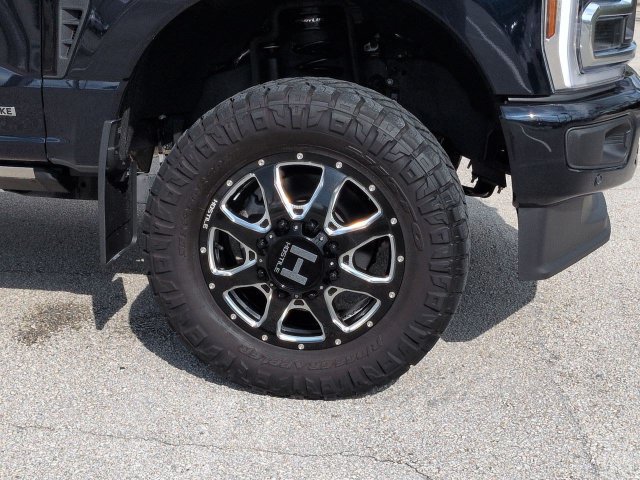 Certified 2025 Ford F350 Platinum w/ FX4 Off-Road Package AWD/4WD image 11