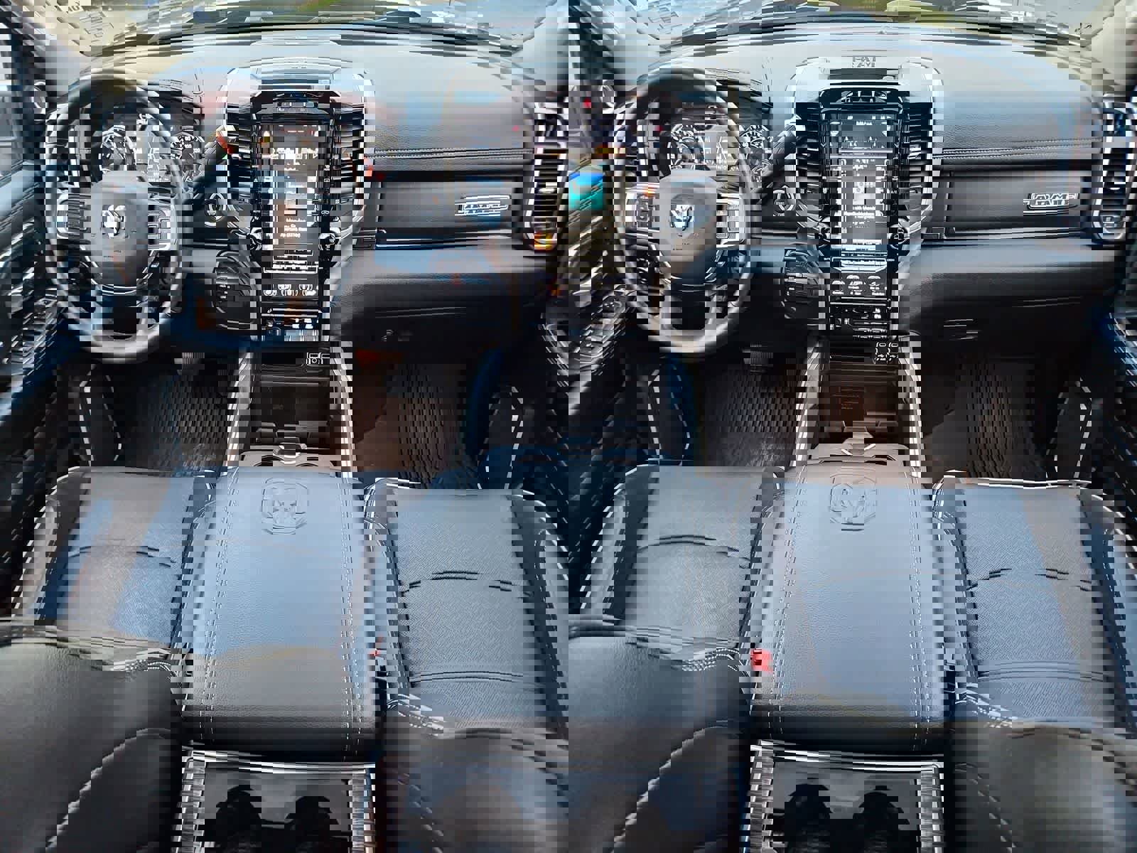 Used 2020 RAM 3500 Laramie image 15