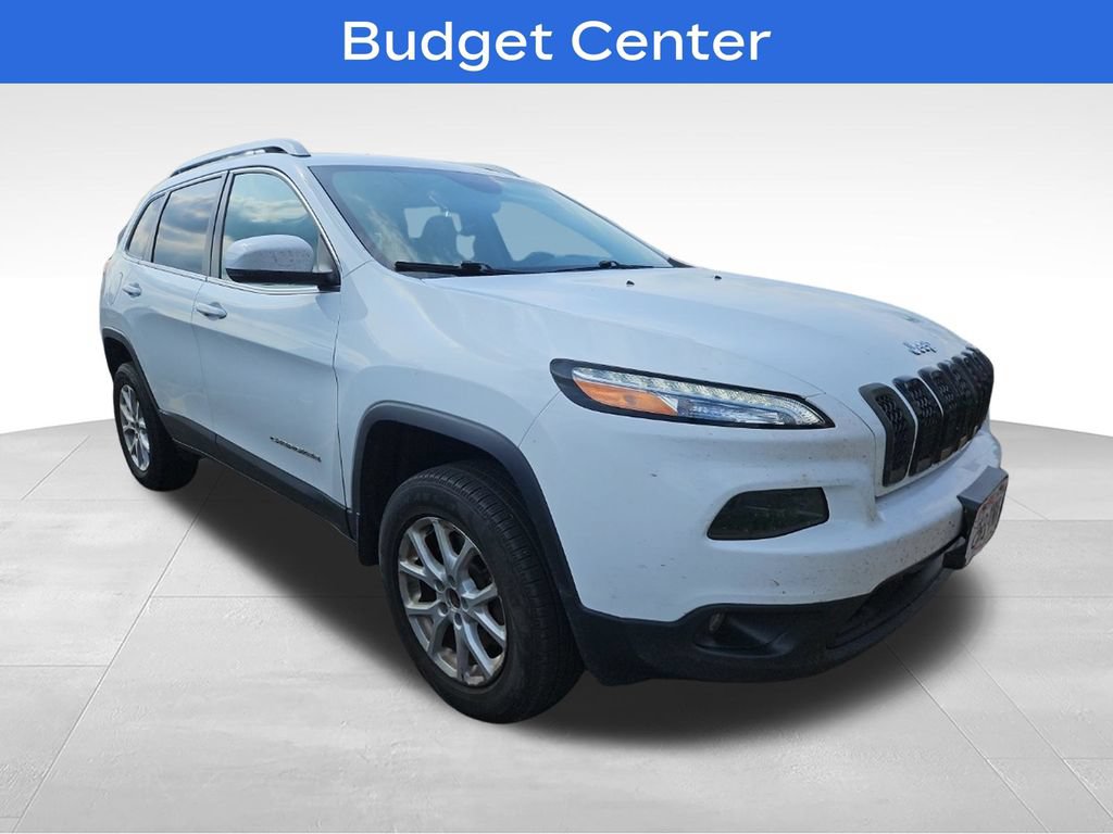 Used 2017 Jeep Cherokee Latitude w/ Safety/Convenience Group AWD/4WD image 29