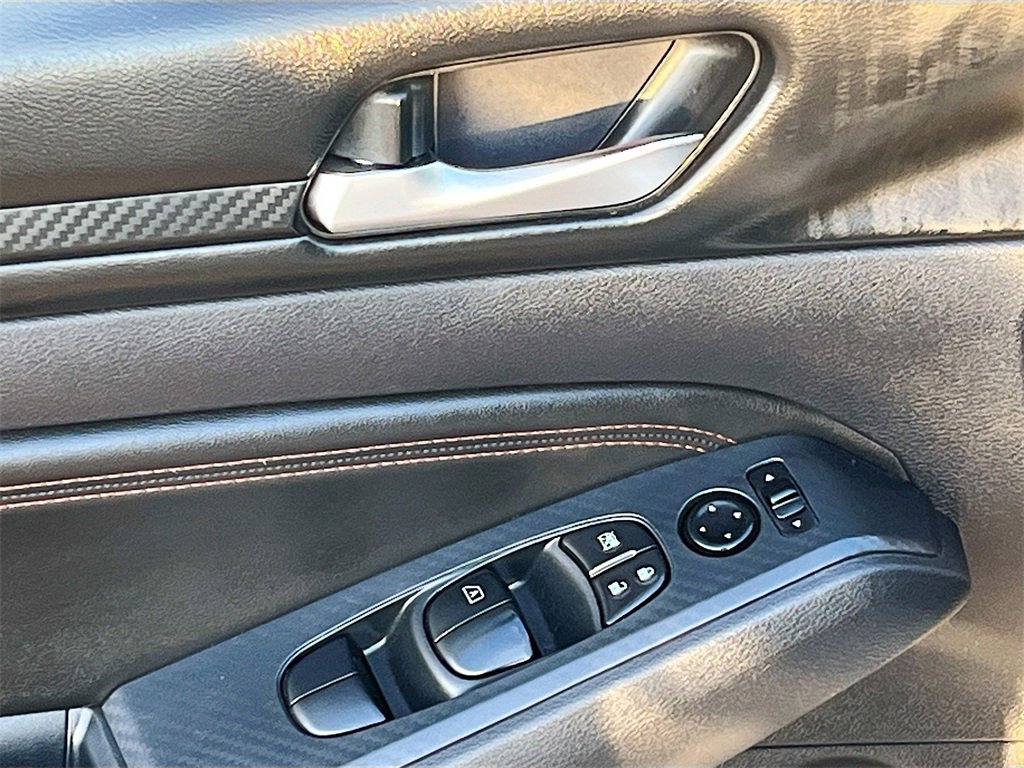 Used 2020 Nissan Altima 2.5 SR image 17