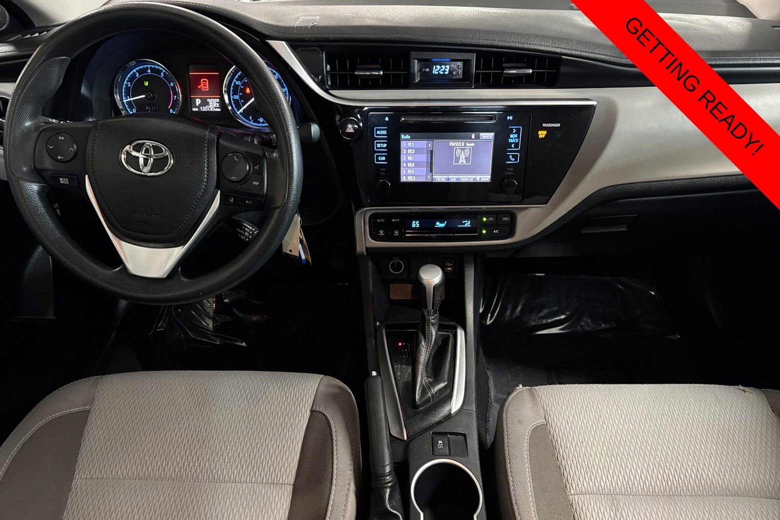 Used 2017 Toyota Corolla LE w/ Carpet Mat Package (TMS) FWD image 13