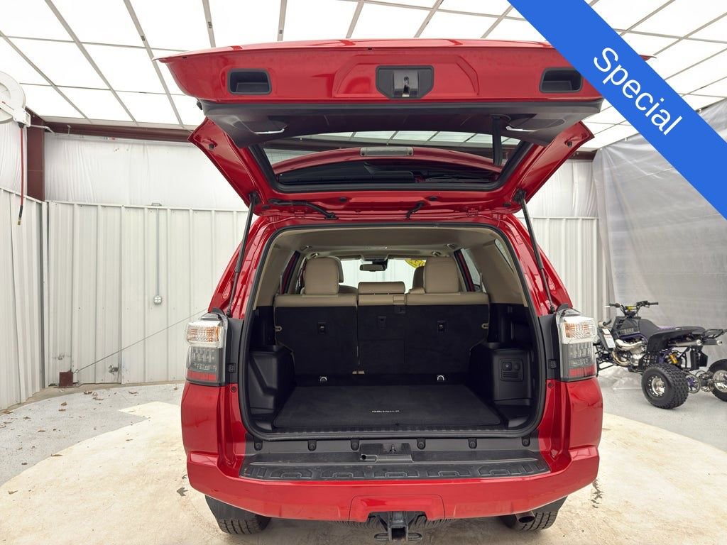 Used 2022 Toyota 4Runner SR5 Premium w/ Moonroof Package image 29