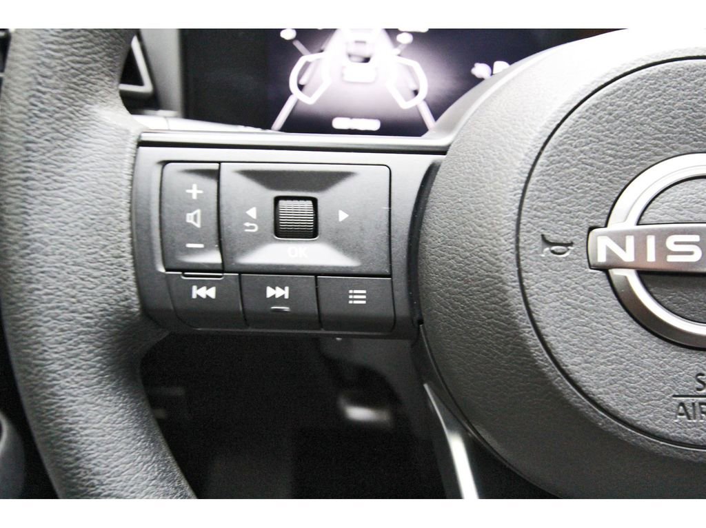 Used 2026 Nissan Kicks SV FWD image 17