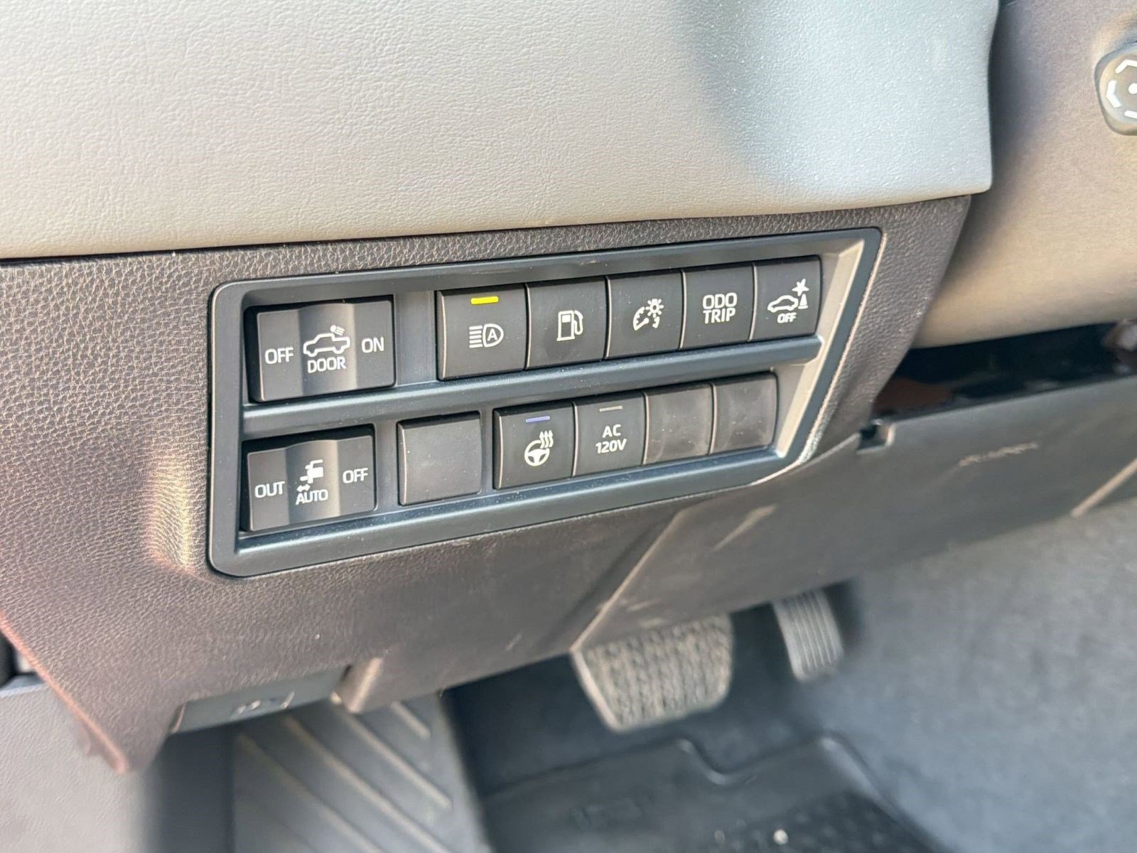 Used 2026 Toyota Tundra Capstone AWD/4WD image 17
