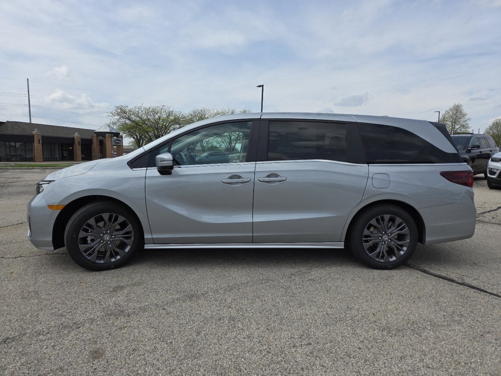 New 2026 Honda Odyssey Touring image 18