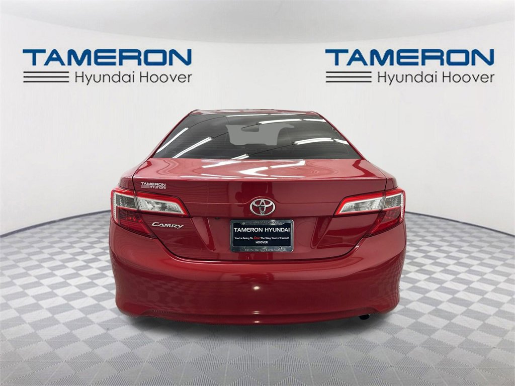 Used 2014 Toyota Camry L image 4