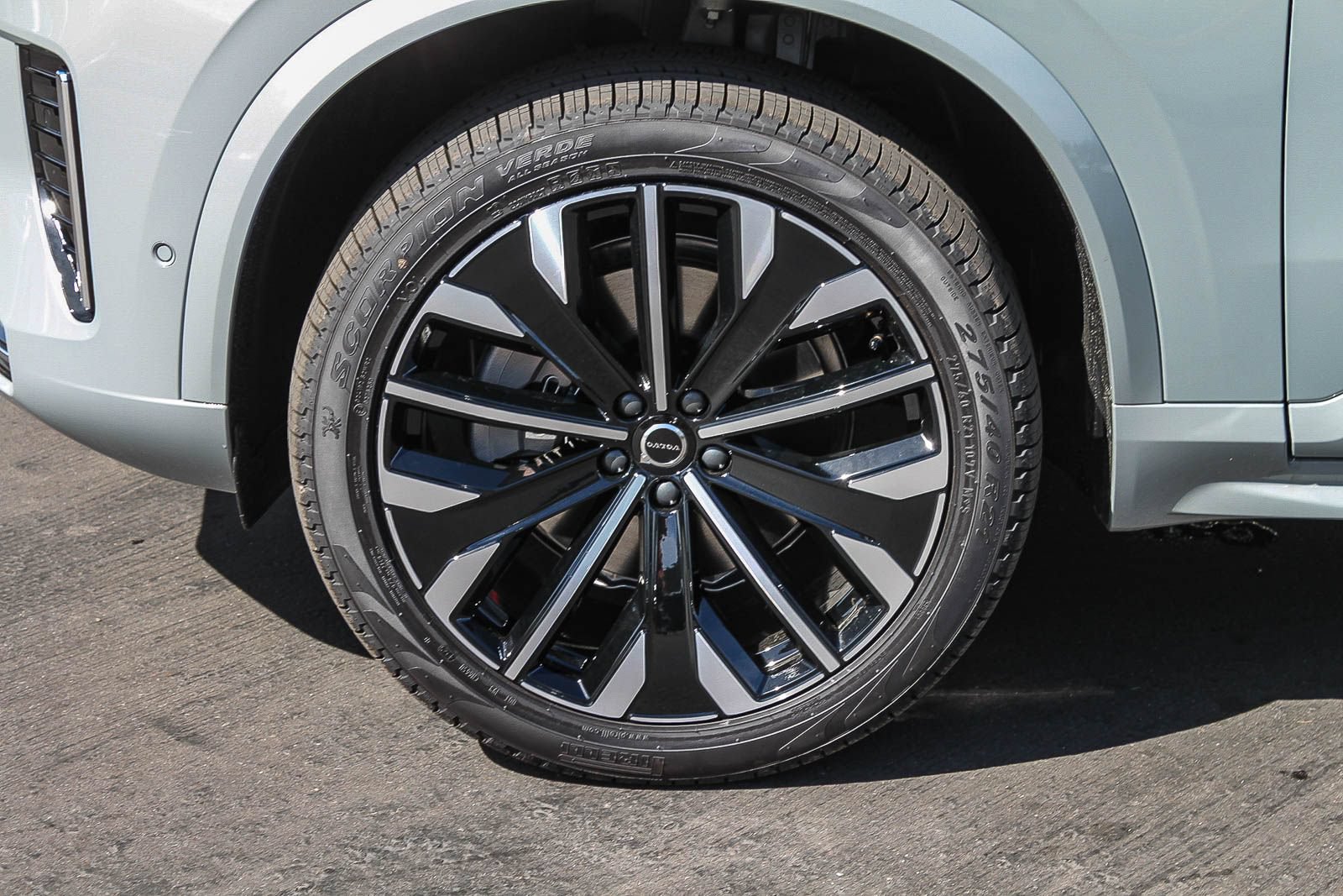 New 2026 Volvo XC90 B6 Ultra w/ Protection Package AWD/4WD image 11