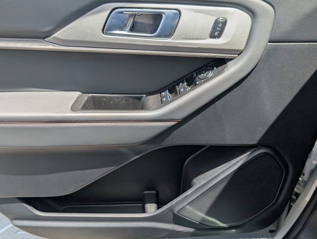 Used 2022 Ford Explorer XLT w/ Equipment Group 202A RWD image 35