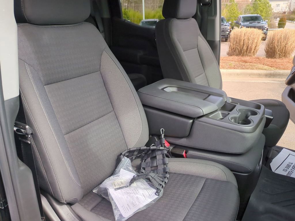 Used 2022 Chevrolet Silverado 1500 Custom image 30