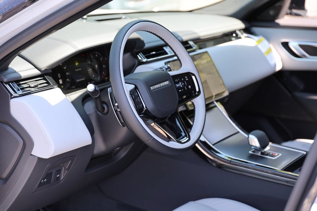 New 2026 Land Rover Range Rover Velar Dynamic SE AWD/4WD image 12