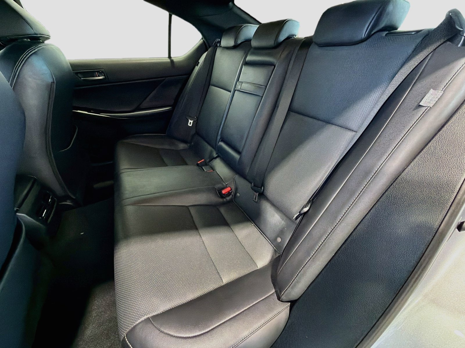 Used 2024 Lexus IS 350 F Sport RWD image 16