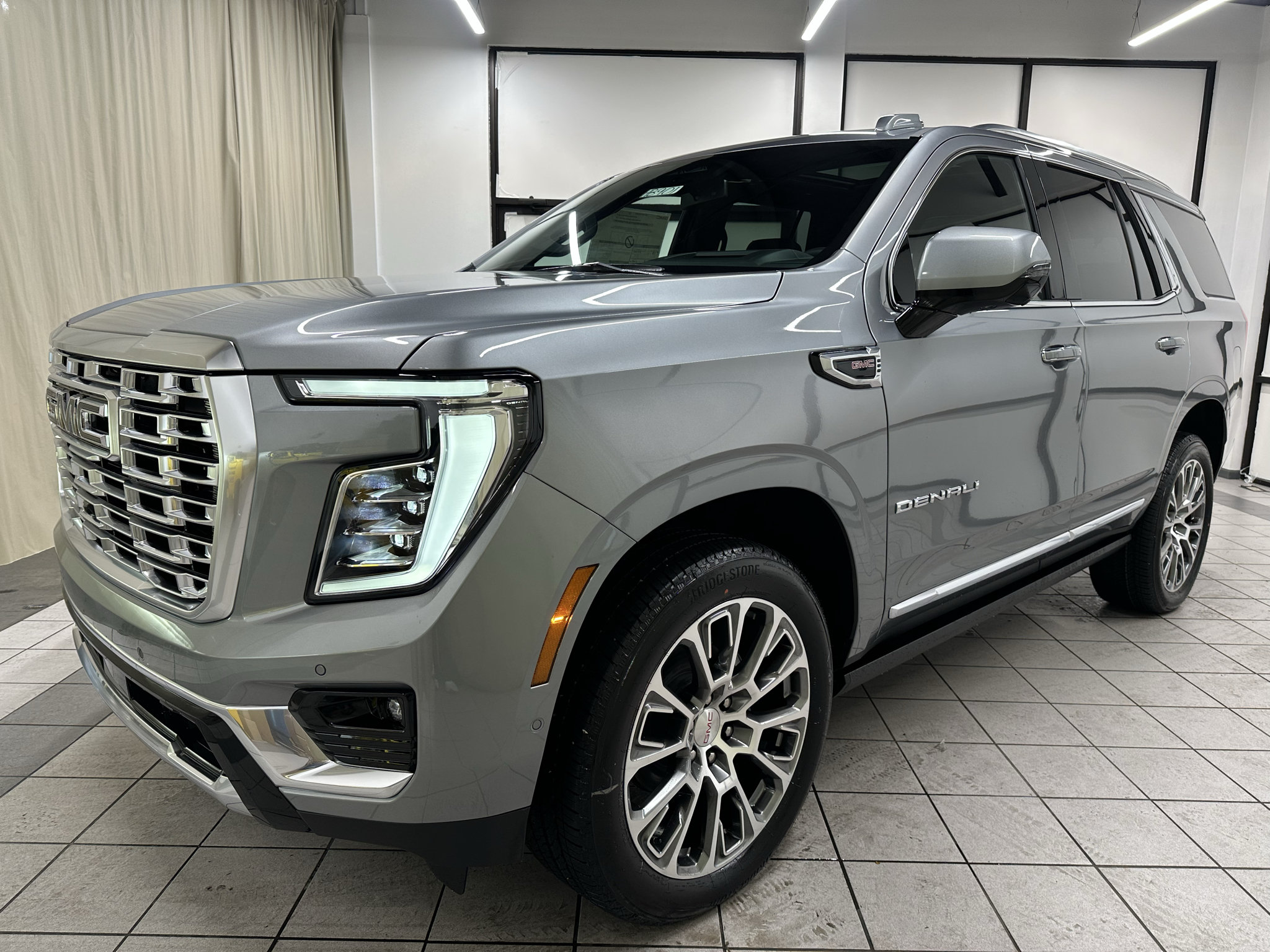 New 2027 GMC Yukon Denali w/ Sun & Power Step Package AWD/4WD image 13