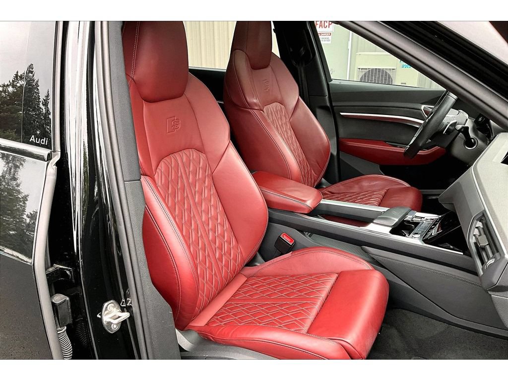 Used 2024 Audi SQ8 e-tron Premium Plus w/ Black Optic Package AWD/4WD image 7