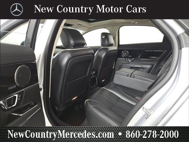 Used 2018 Jaguar XJ R-Sport image 18