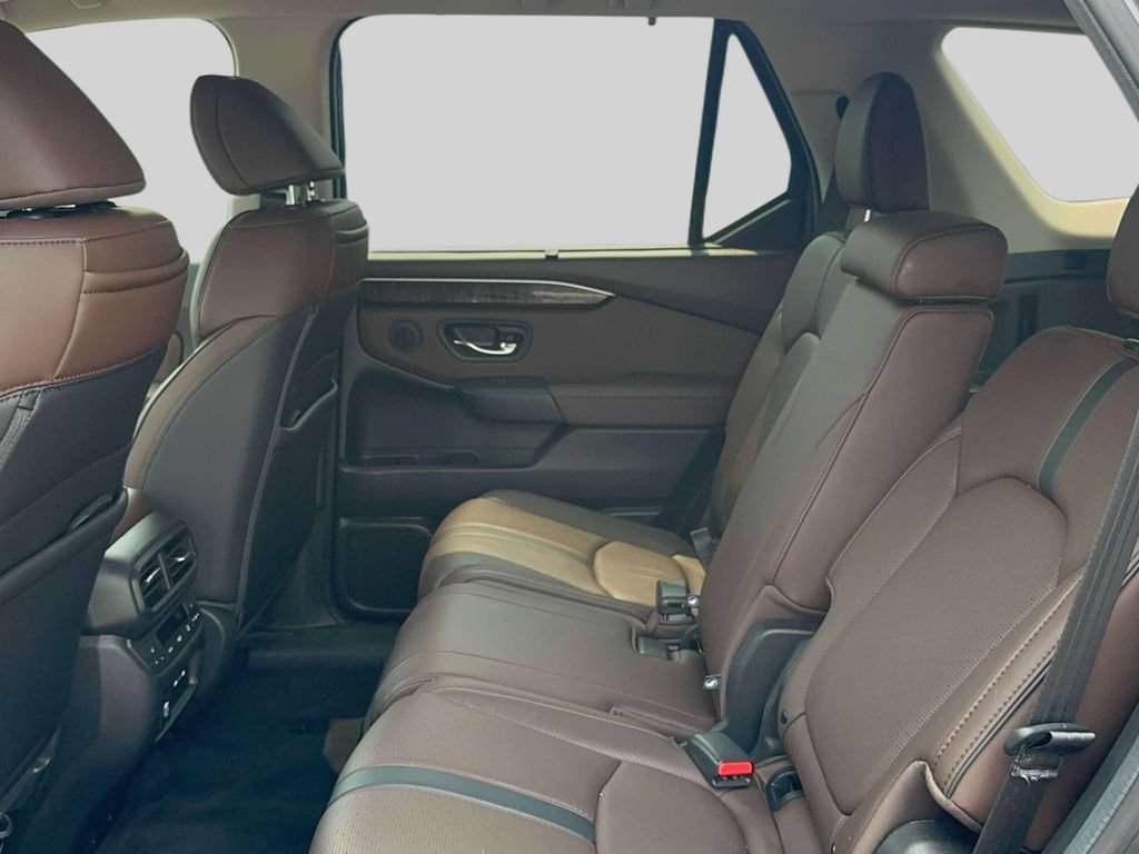 Certified 2025 Honda Pilot Elite image 9